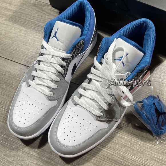 Air Jordan 1 Low 💙🤍🖤Men’s - Picture 4 of 11